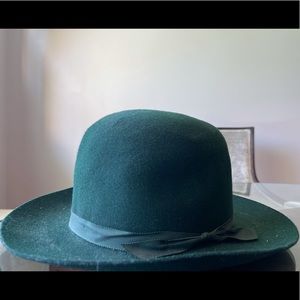 Green 100% Wool Hat 👒